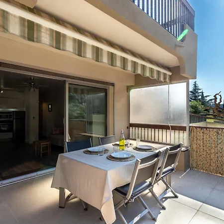 Апартаменты Parcs Du Lavandou-9 By Interhome