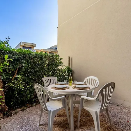 Апартаменты Parcs Du Lavandou-9 By Interhome